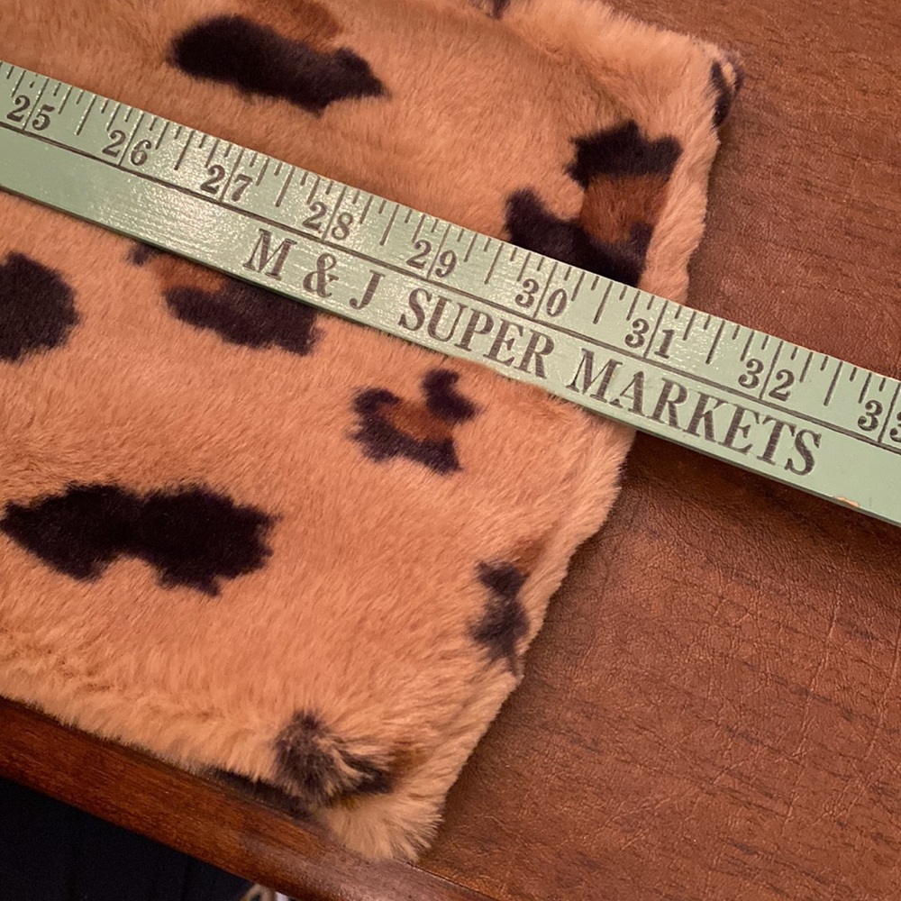 Faux Animal Print Infinity Fur Scarf • NWOT - Picture 8 of 8